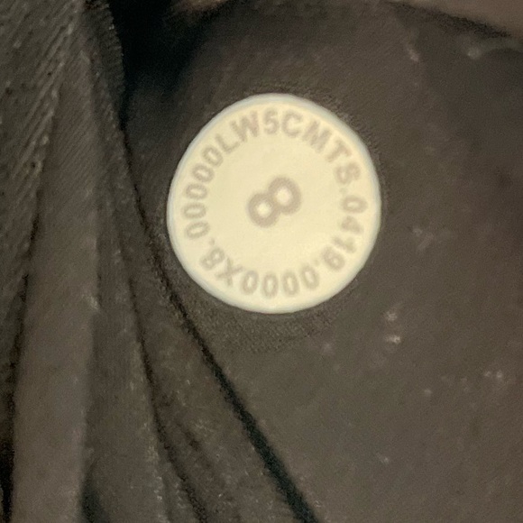 Lululemon On the Fly Jogger Velvet Trim Black / Black Special Edition size 8 - Picture 9 of 9